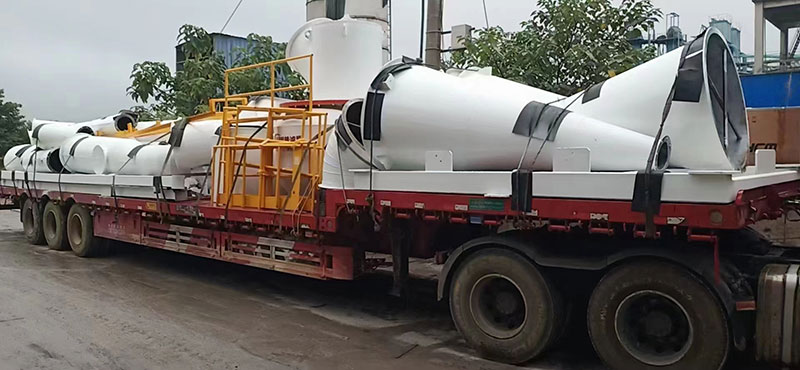 湖南某老板訂購時產(chǎn)十五噸氫氧化鈣生產(chǎn)線貨物到場剪影!