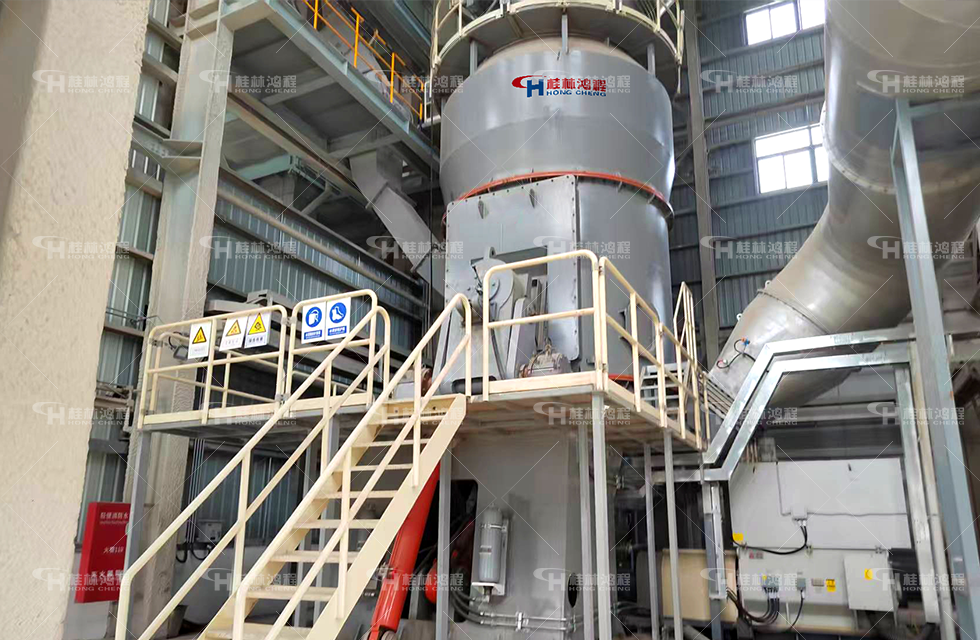 鋰輝石大型粉磨設(shè)備 鋰輝石大型粉磨設(shè)備